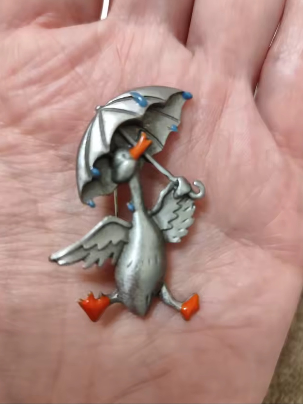 Vintage Umbrella Duck Brooch - Picture 6 of 11